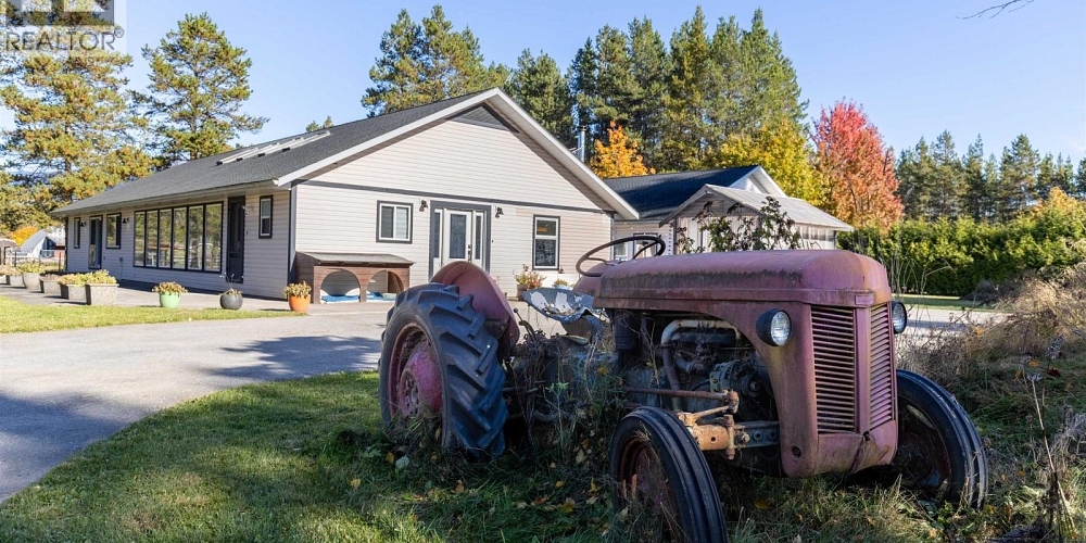 5134 SOUCIE AVENUE Terrace Photo 28 5134 SOUCIE AVENUE Terrace Photo 28